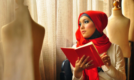 Nanida Jenahara Nasution – Hijab Designer pendiri Hijabers Community