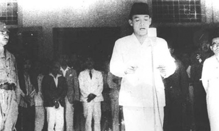 Soekarno – Dari Koesno Yang Ringkih Hingga Menjadi Proklamator