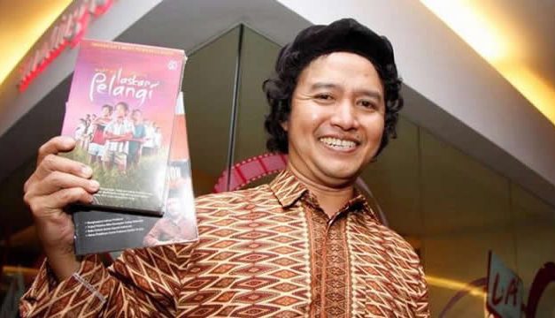 Andrea Hirata – Penulis Novel Laskar Pelangi