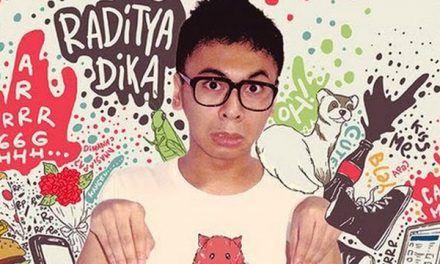 Raditya Dika – Penulis Novel Dan Komika